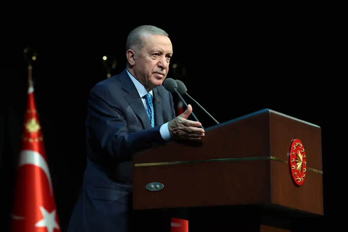 Cumhurbaşkanı Erdoğan: Gençlerimizi modern popüler kültürün insafına terk edemeyiz