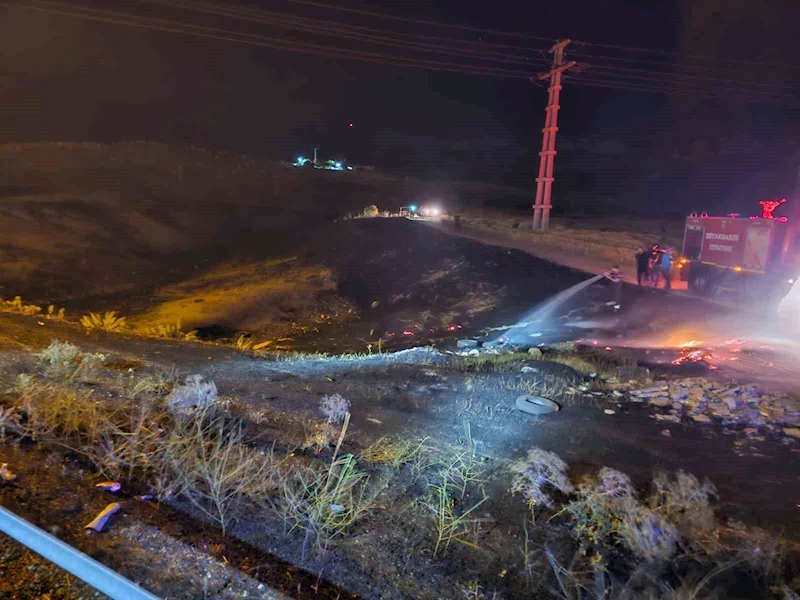 Diyarbakır’da yerleşim yerlerine ulaşan yangın söndürüldü
