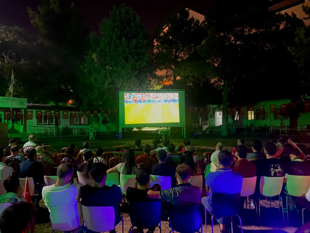 Batman Üniversitesi’nde Millî Maç Heyecanı