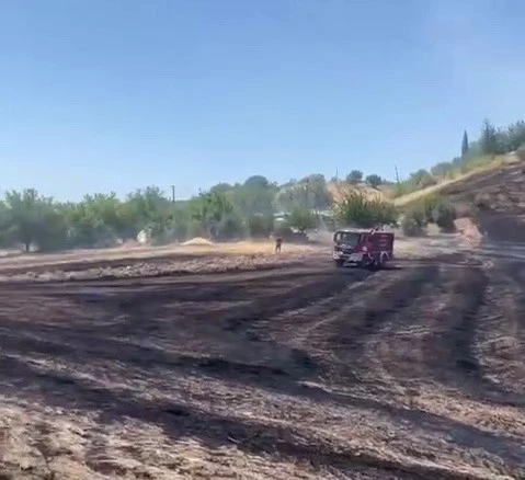 Köy yakınında çıkan yangın korkuttu
