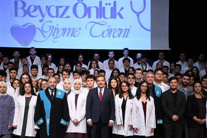 Beyaz Önlük Giyme Töreni