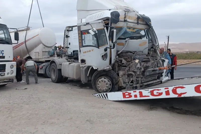 Mardin’de zincirleme kaza: Biri ağır 5 yaralı 