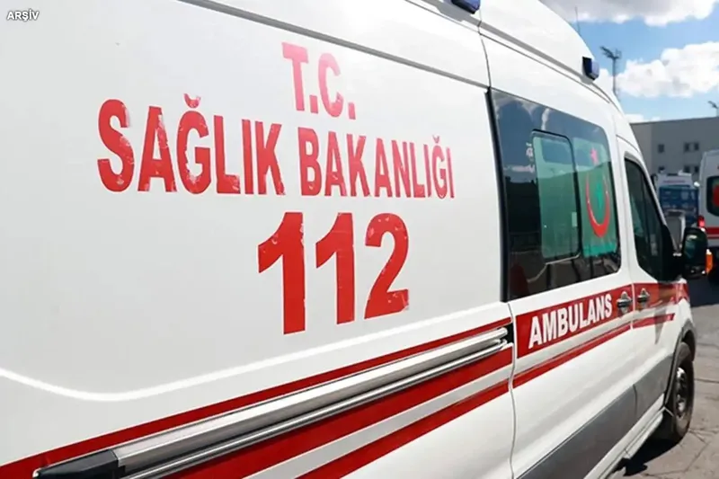 Mersin’de otobüs ile otomobil çarpıştı: 1 ölü, 2 yaralı