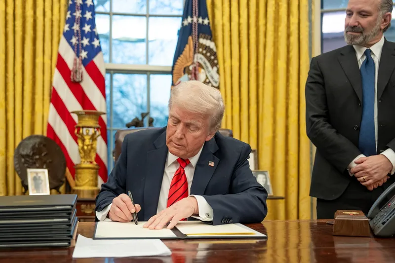 Trump, Chicago Belediye Başkanı ve Illinois Valisi