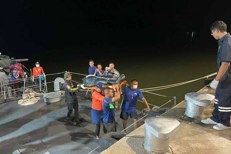 Tayland-Malezya sınırında göçmen teknesi battı: 21 ölü