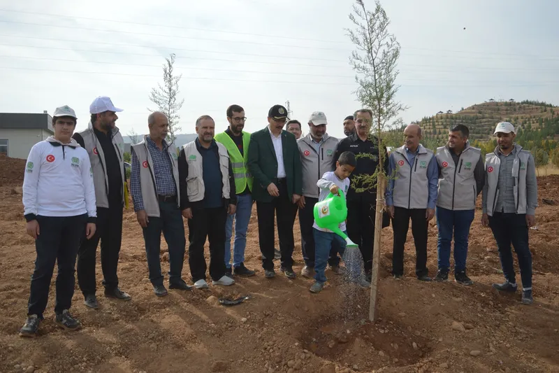 Siirt’te 11 Kasım Milli Ağaçlandırma Günü’nde fidanlar toprakla buluşturuldu