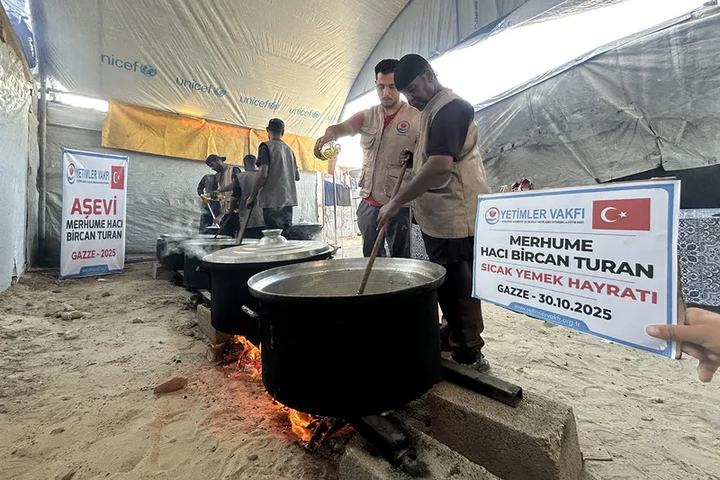 Yetimler Vakfı hayırseverlerin sofralarını Gazze