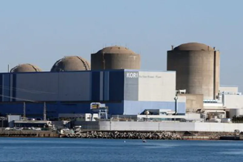 Güney Kore, en eski nükleer reaktörünü 10 yıl daha işletme kararı aldı