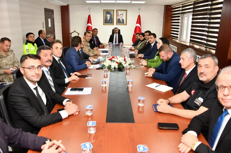 Gümüşhane’de kış öncesi trafik tedbirleri gözden geçirildi