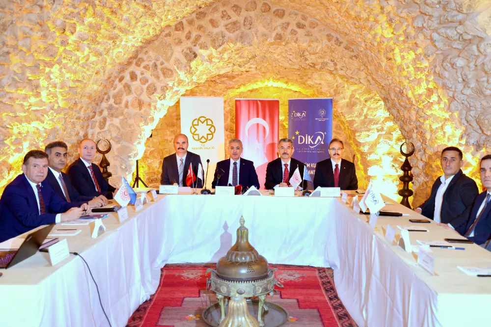 Vali Canalp, DİKA yönetim kurulu toplantısına katıldı