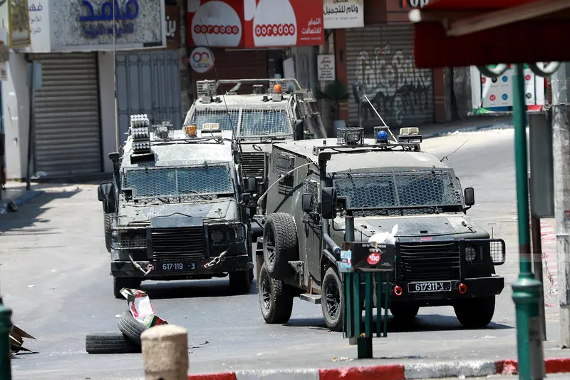Siyonist işgalciler sabah saatlerinde Nablus ve çevresine baskın düzenledi