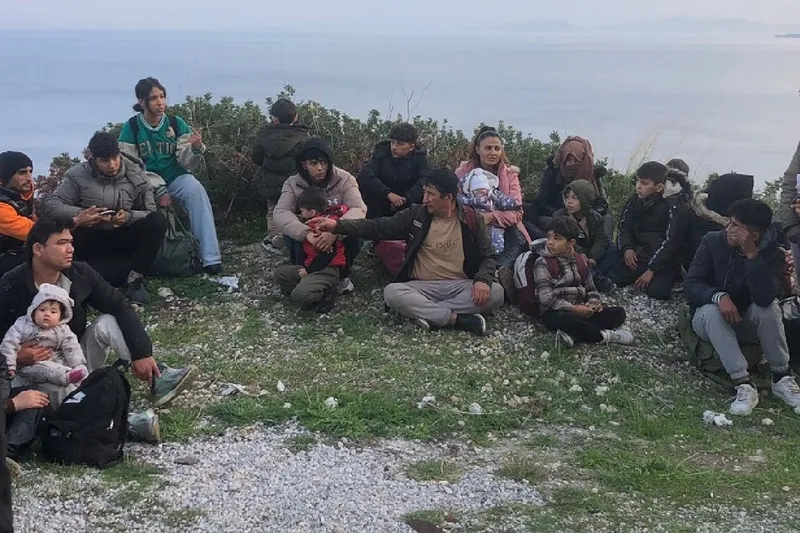 İzmir’de 24 düzensiz göçmen yakalandı