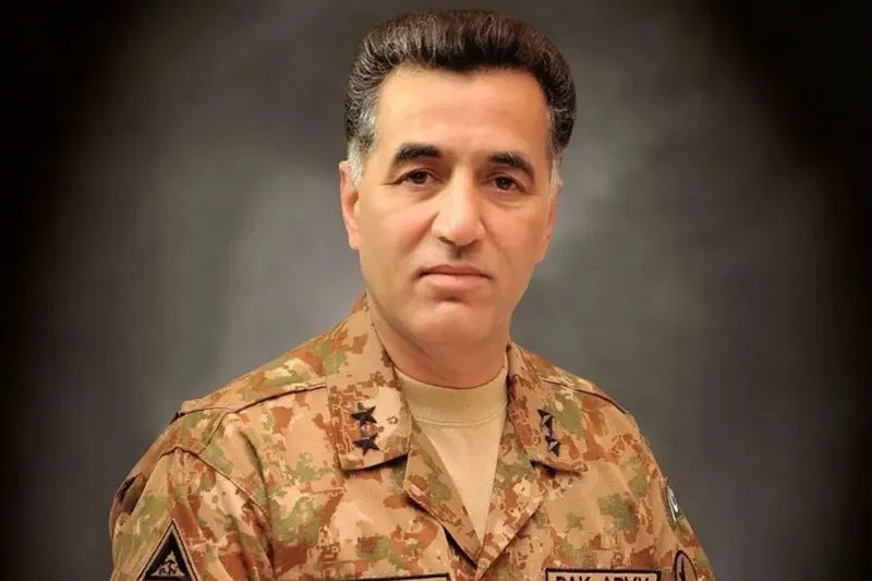 Eski Pakistan İstihbarat Başkanı’na 14 yıl hapis cezası