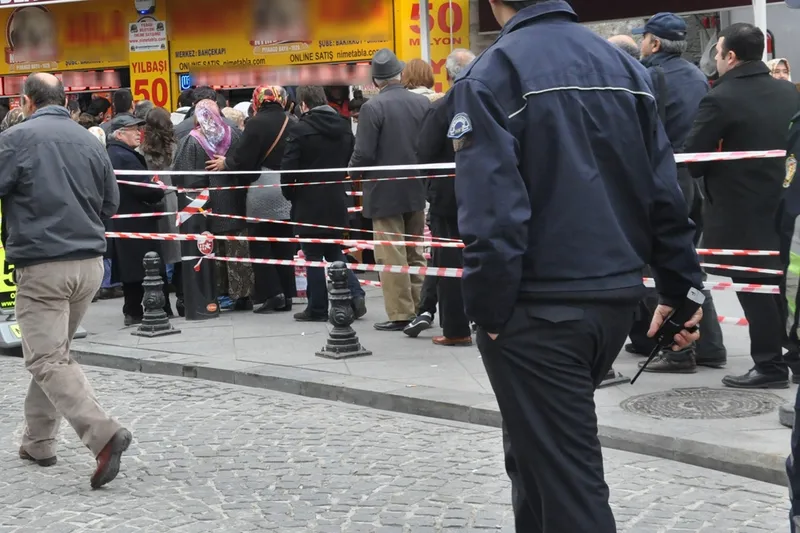 Cami önlerinde piyango ve şans oyunları biletlerinin satışı yasaklandı