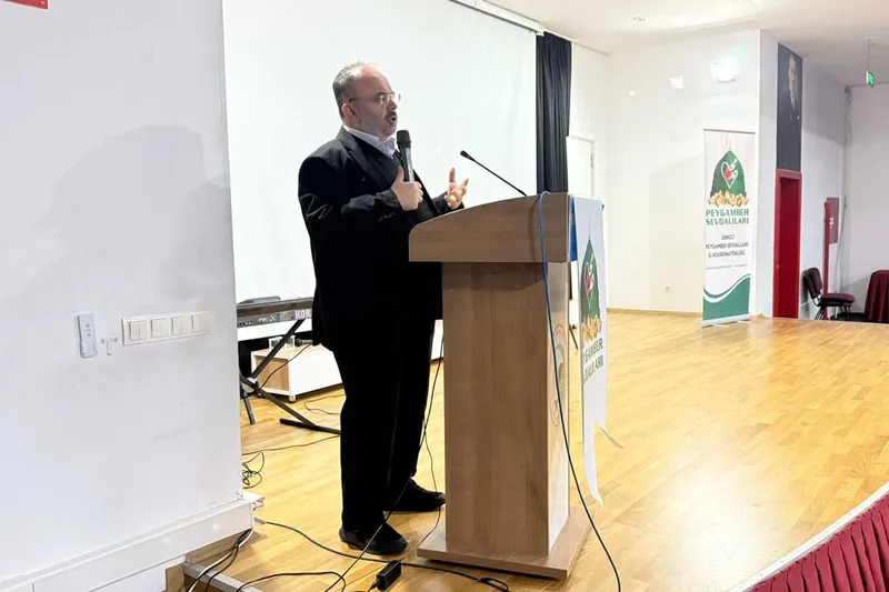 Denizli’de “Yolumuzu Aydınlatan Yıldızlar” programı düzenlendi