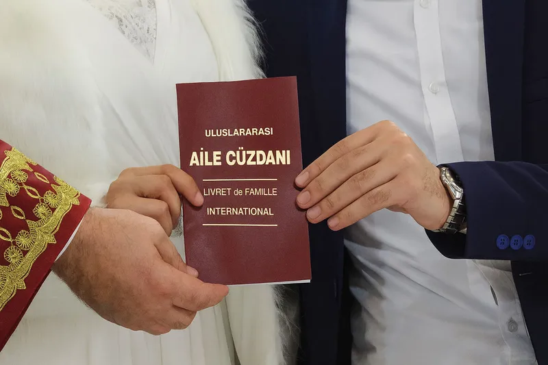 Evlilik, insanı haramlardan koruyan önemli bir kaledir