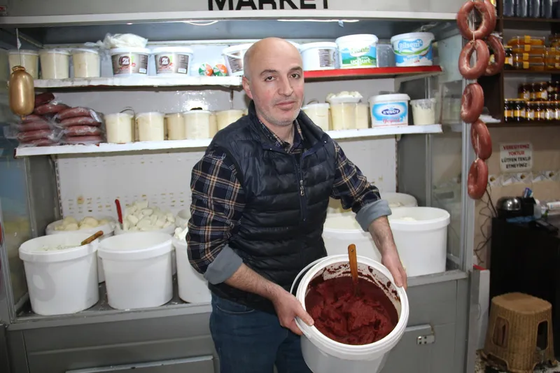 Ev tipi salçaya ilgi sürüyor: Domates salçasında fiyatlar arttı