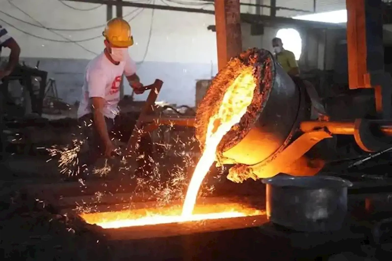 Sanayi üretimi yıllık bazda arttı