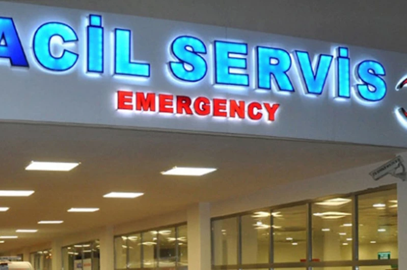 İşçileri taşıyan minibüs devrildi: 8 yaralı