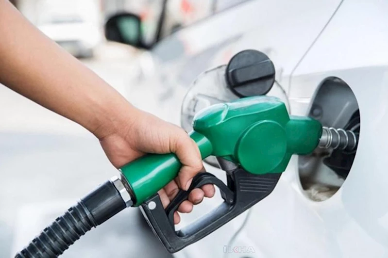 Benzine 1 lira 15 kuruş indirim geliyor!