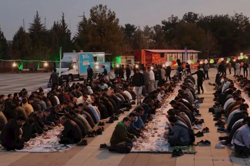  öğrenci topluluklarından iftar programı