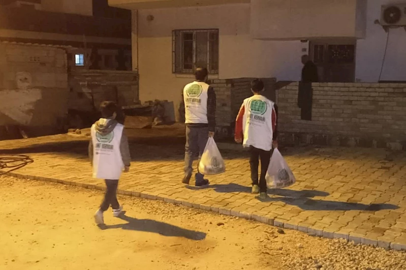 Umut Kervanı İdil’de muhtaç ailelere yardım ulaştırdı
