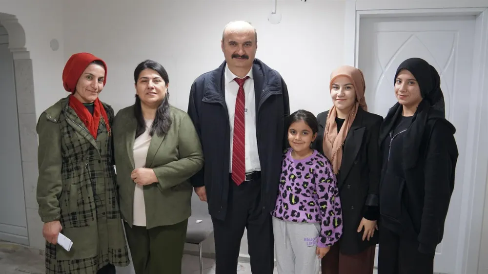 Batman Valisi Canalp ve eşi, Kalkan ailesinin iftar sofrasına konuk oldu