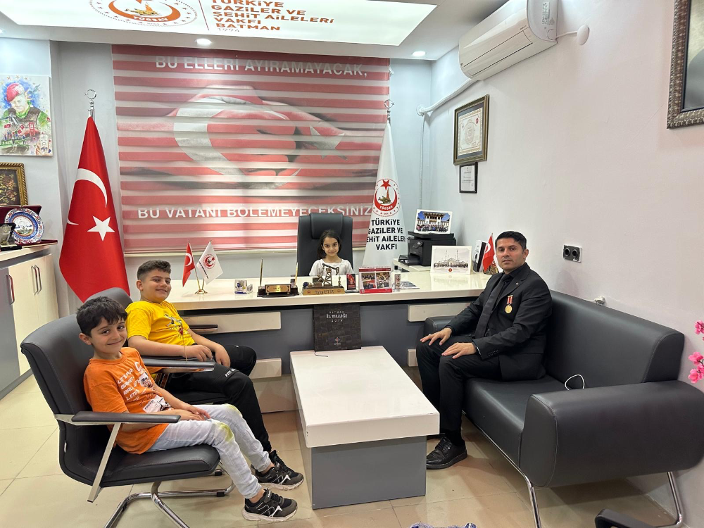 23 Nisan’da Anlamlı Devir Teslim: Şehit Çocukları 1 Günlüğüne Şube Başkanı Oldu