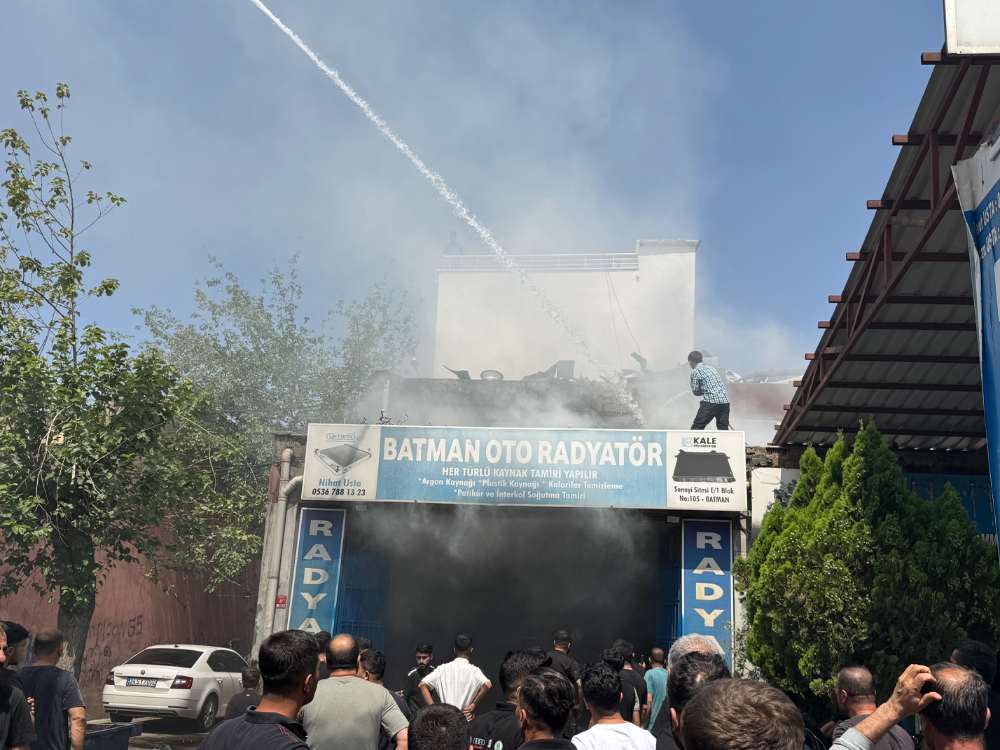 Batman Sanayi Sitesi’nde Radyatör Bakım Atölyesinde Yangın!
