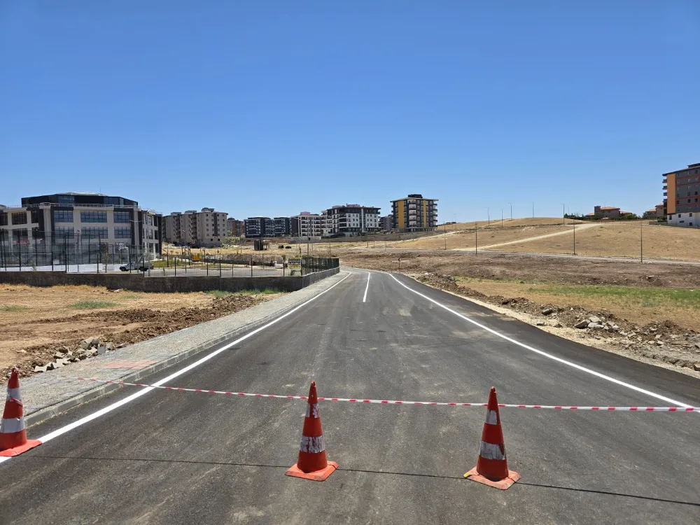 Yol çizgileri tamamlandı, güvenlik artırıldı
