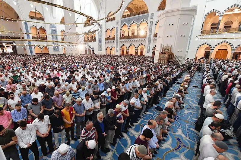 Teşrik tekbirlerini unutmayalım