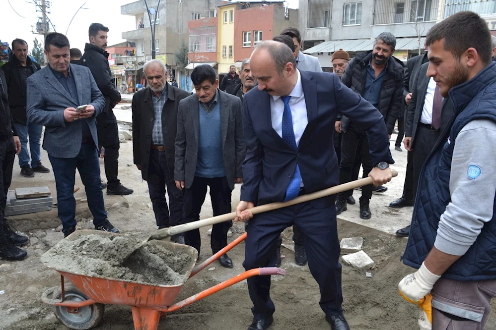 Dükkân ve evler tek tip boyanıyor