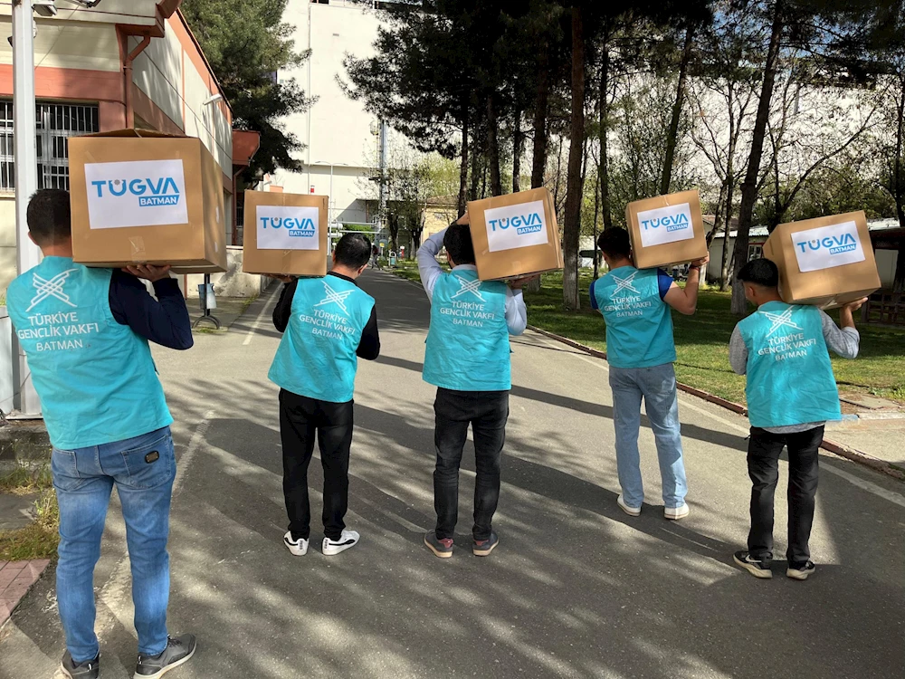 TÜGVA’dan İhtiyaç Sahibi Ailelere Gıda Kolisi Yardımı