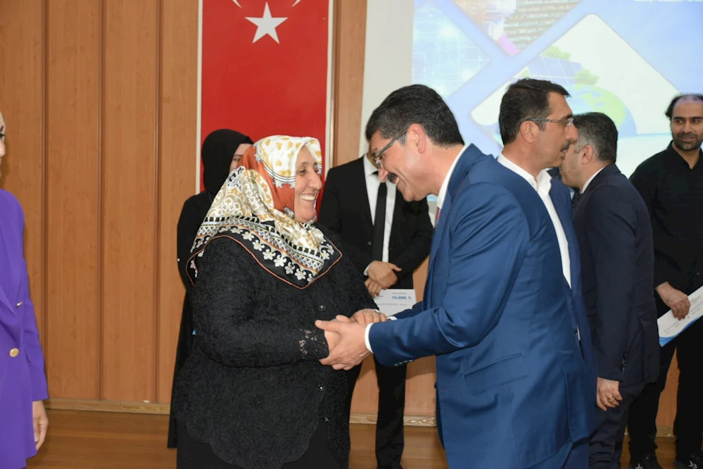 Nasıroğlu, Anneler Günü dolayısıyla bir kutlama mesajı yayımladı