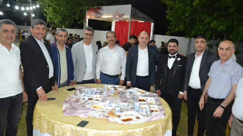 Demir ve Gün Ailesinin mutlu günü