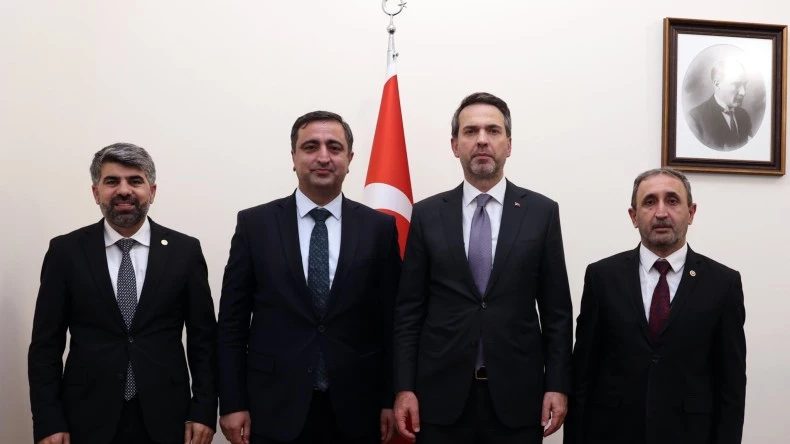HÜDA PAR Vekilleri Bakan Bayraktar ile Batman’ın Sorun ve Taleplerini görüştü