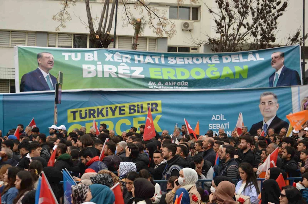 Batman’da vatandaşlara hitap eden Cumhurbaşkanı Erdoğan kentten ayrıldı