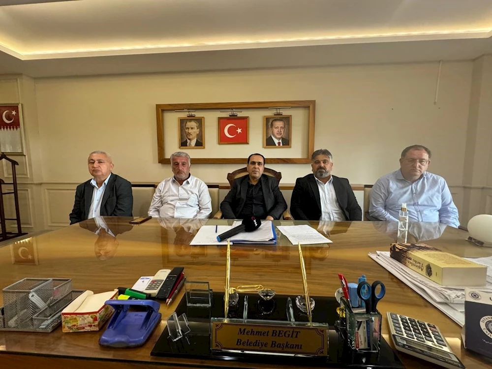 Birecik Belediye Başkanı ve meclis üyeleri DEM Parti’den istifa etti