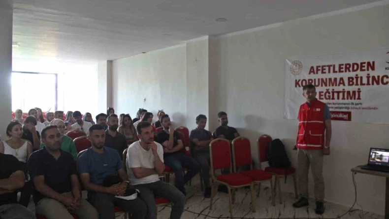 Cizre’de öğretmenlere afet bilinci eğitimi
