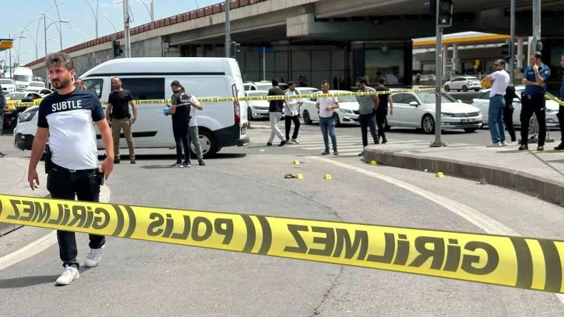 Diyarbakır’da bir avukat, tartıştığı eski eşinin yakınını silahla yaraladı