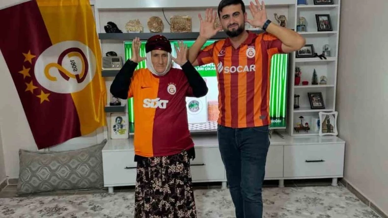 Galatasaray tutkunu Kadriye Nine ve ailesi sosyal medyada büyük ilgi görüyor