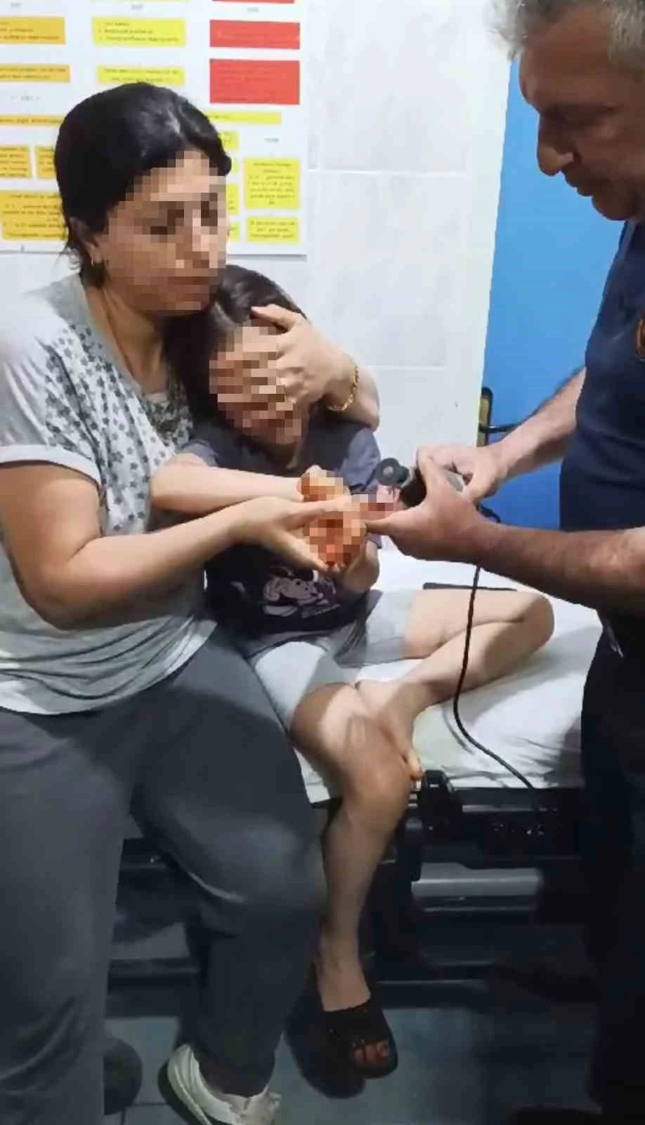 Mardin’de piknik yapan çocuğun parmağına olta iğnesi battı