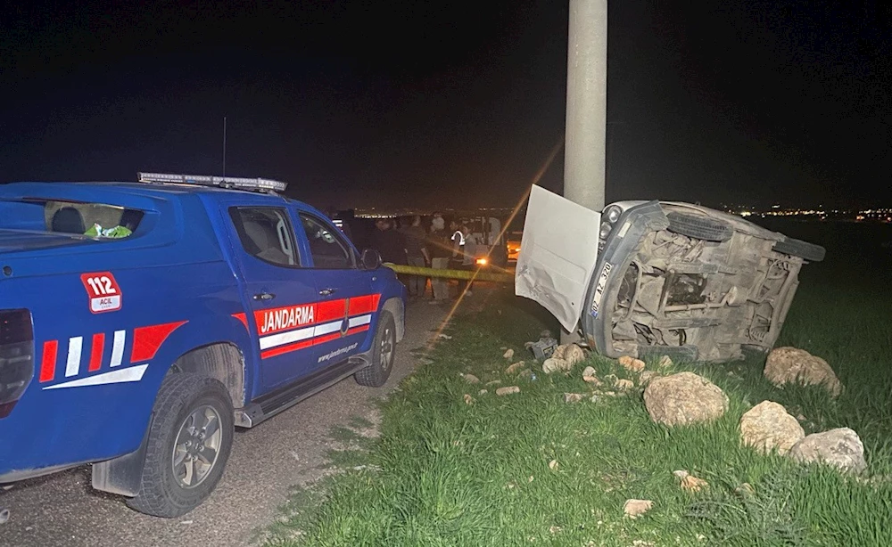 Otomobil direğe çarptı: 1 ölü