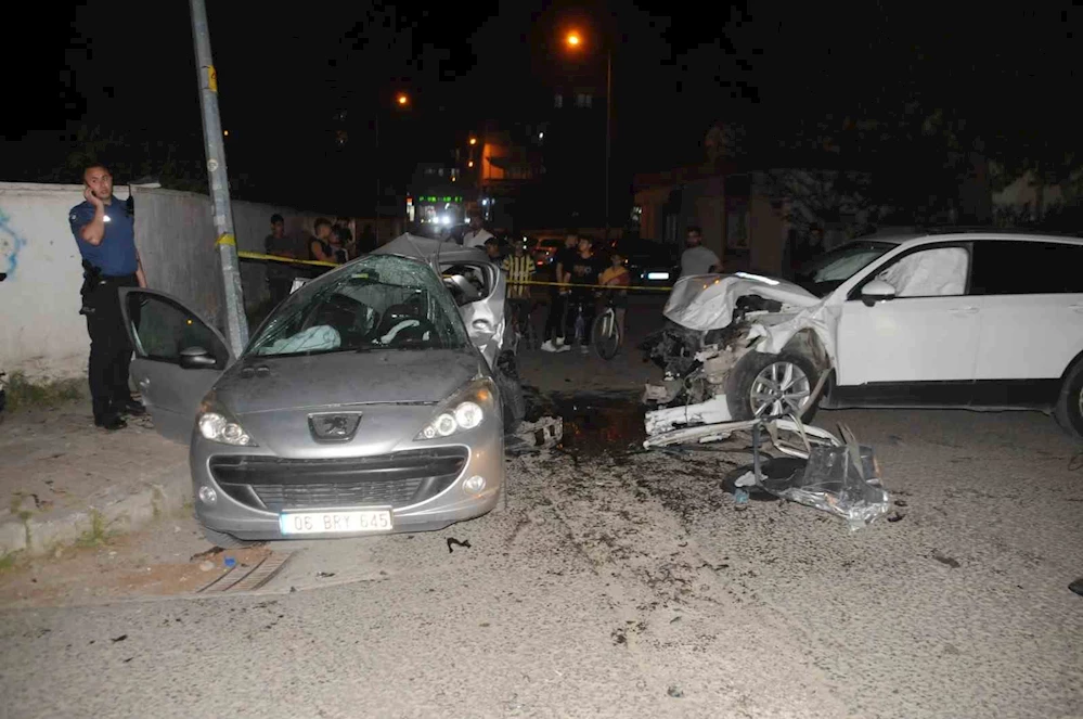 Trafik kazasında yaralanan astsubay hayatını kaybetti