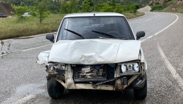 Gölbaşı’nda iki otomobil çarpıştı: 2 yaralı