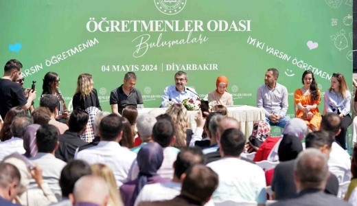 ‘Öğretmenler Odası Buluşmaları’nın 10’uncusu Diyarbakır’da gerçekleşti